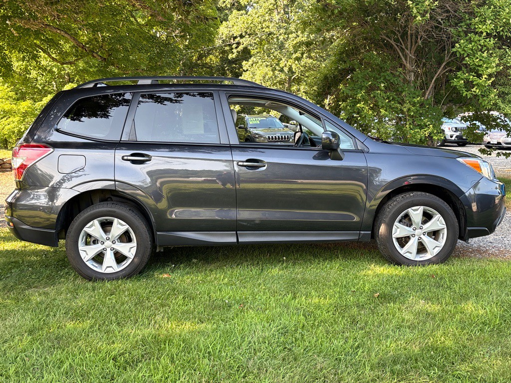2016 Subaru Forester Image 5