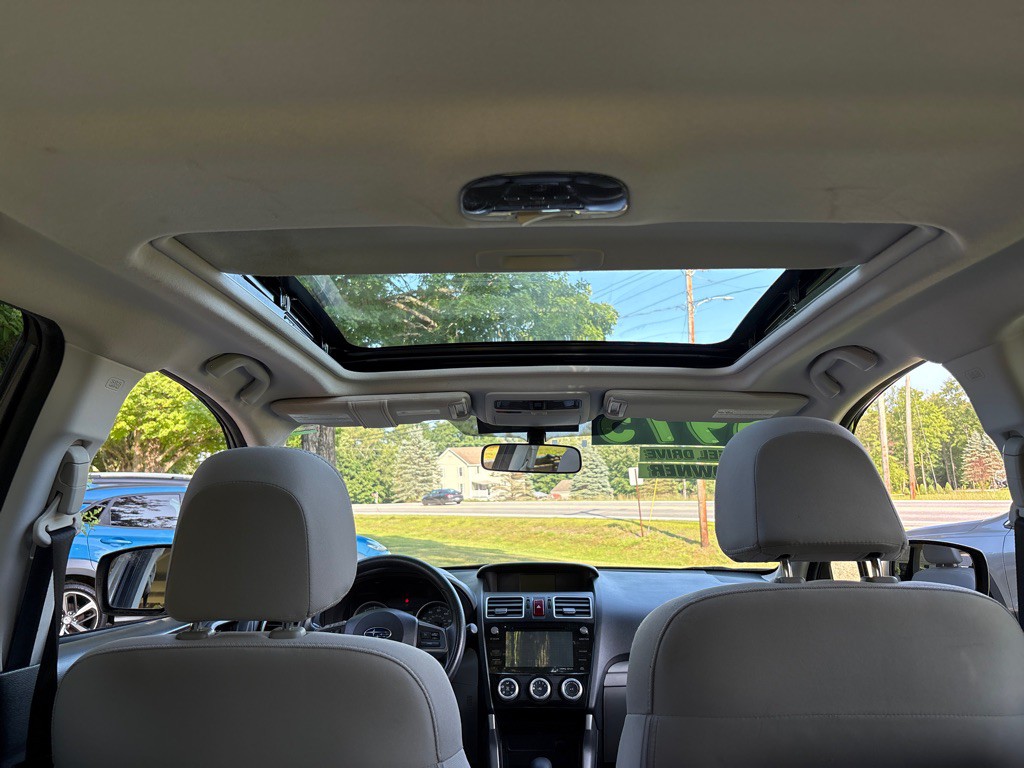2016 Subaru Forester Image 6