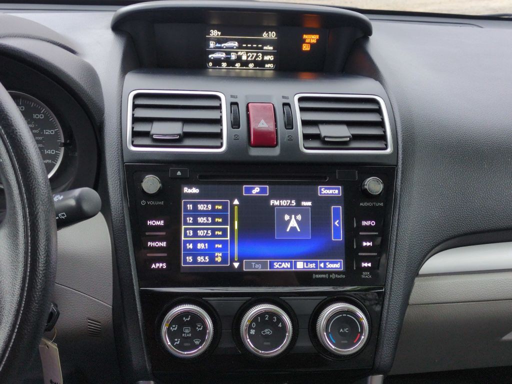 2016 Subaru Forester Image 17