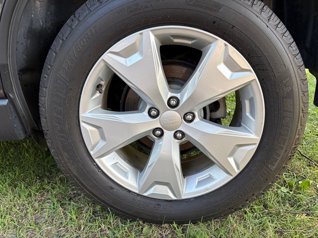2016 Subaru Forester Image 38