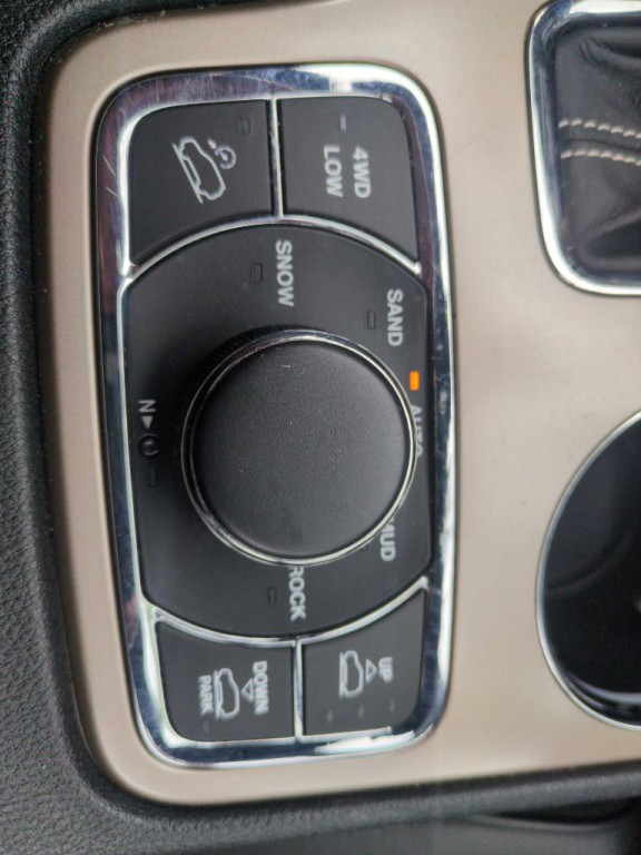 2016 Jeep Grand Cherokee Image 15