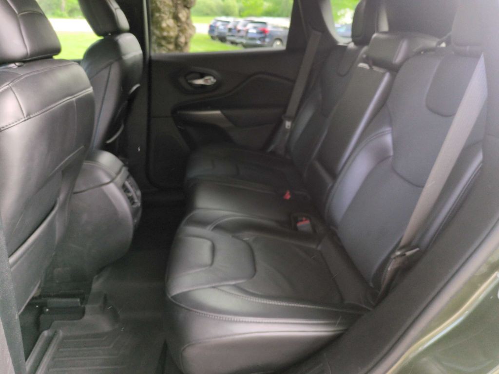 2020 Jeep Cherokee Image 9