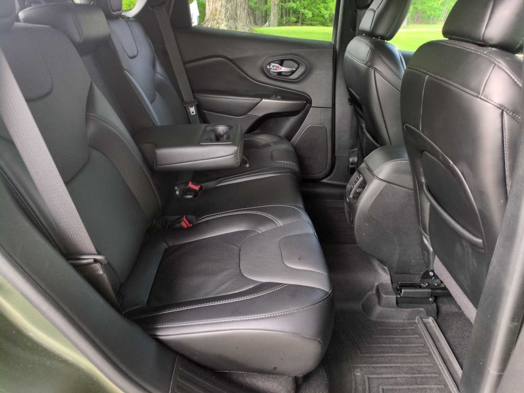 2020 Jeep Cherokee Image 13