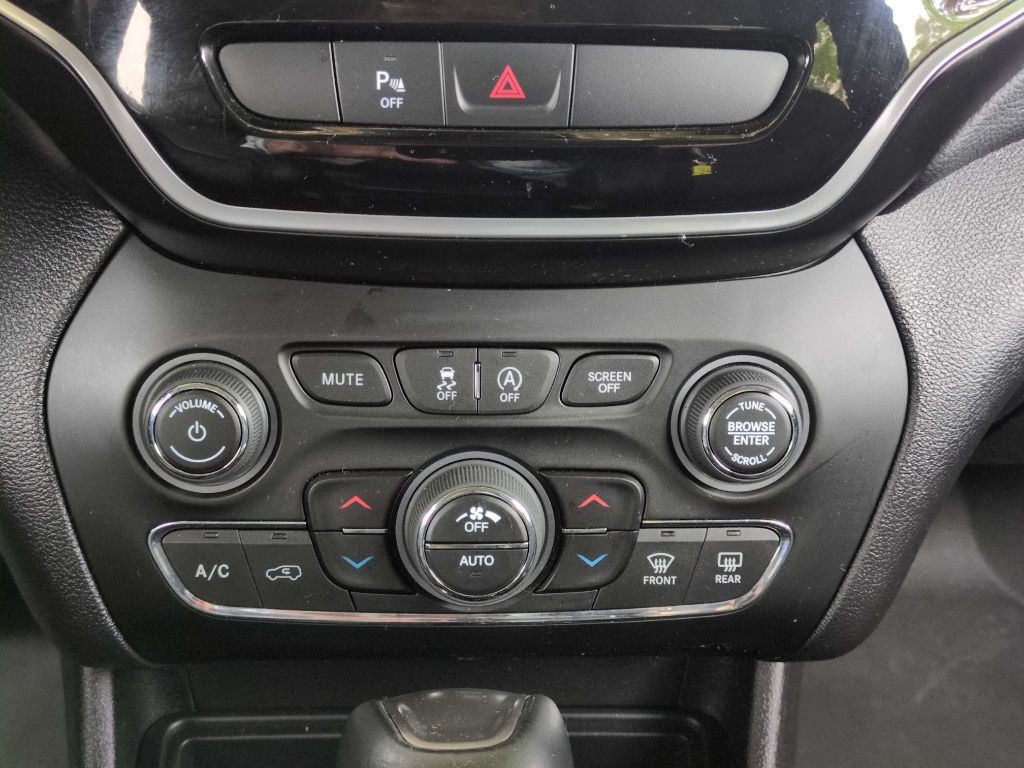 2020 Jeep Cherokee Image 25