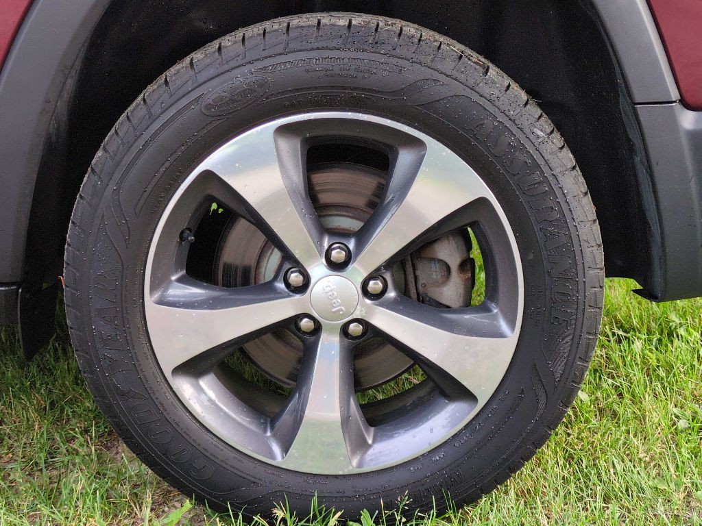 2019 Jeep Cherokee Image 6