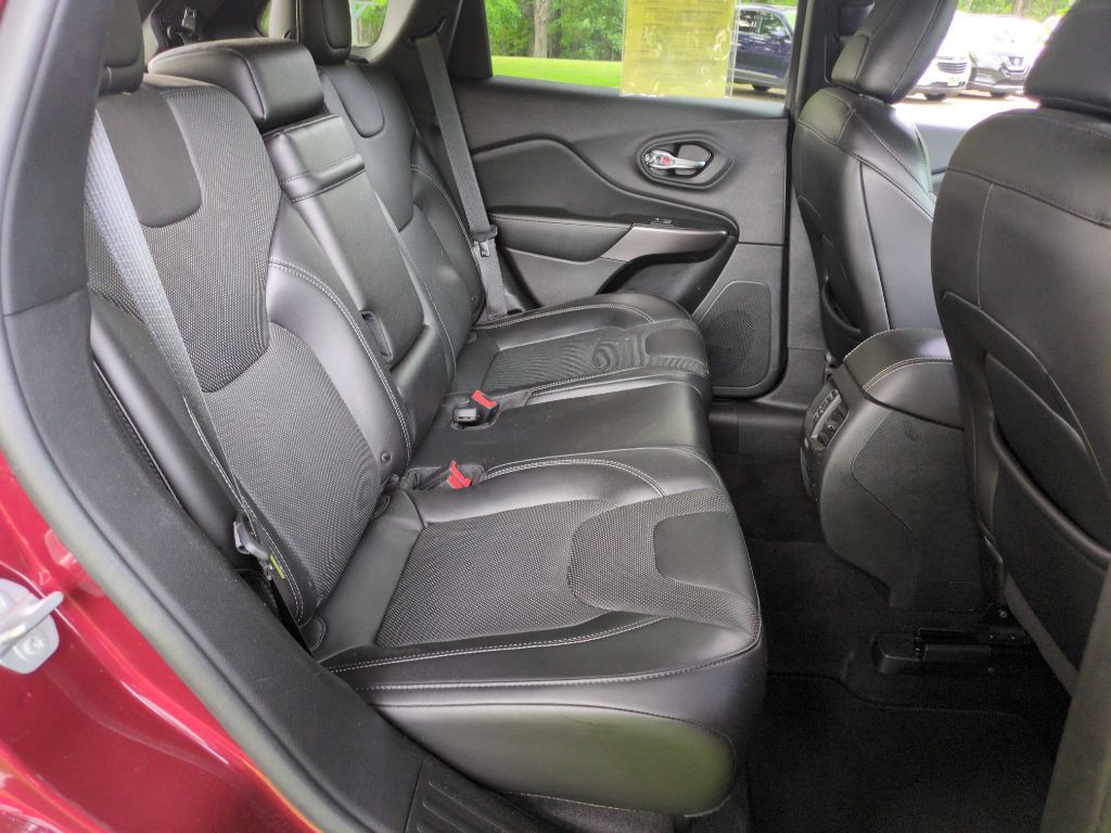 2019 Jeep Cherokee Image 14
