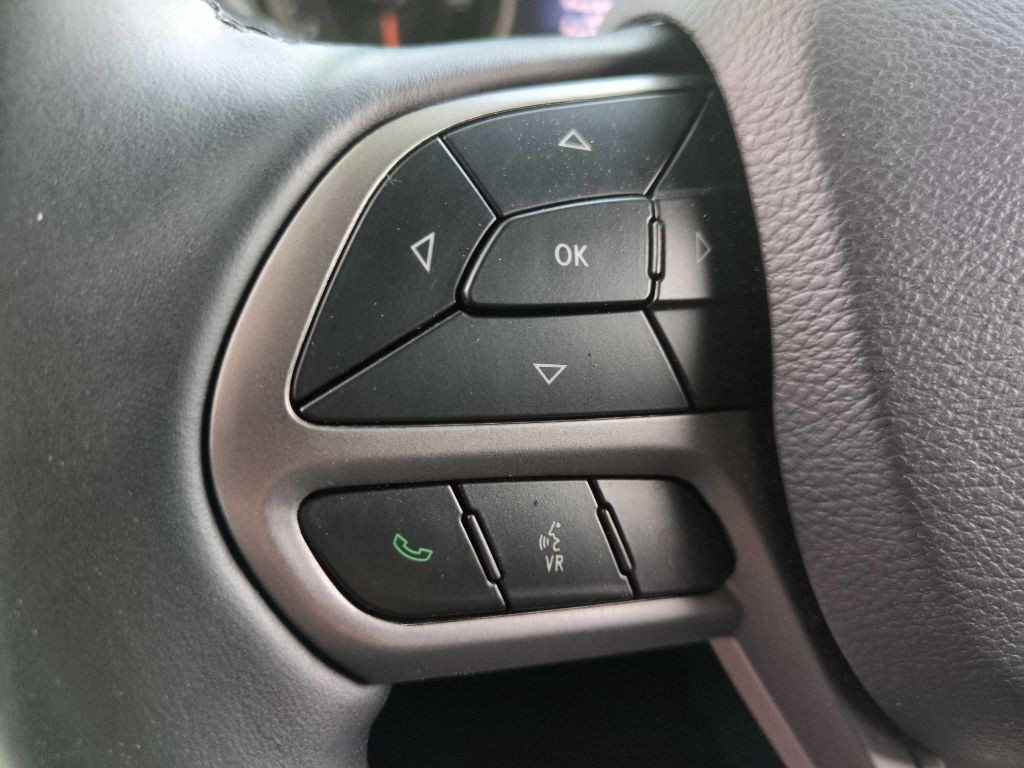 2019 Jeep Cherokee Image 19