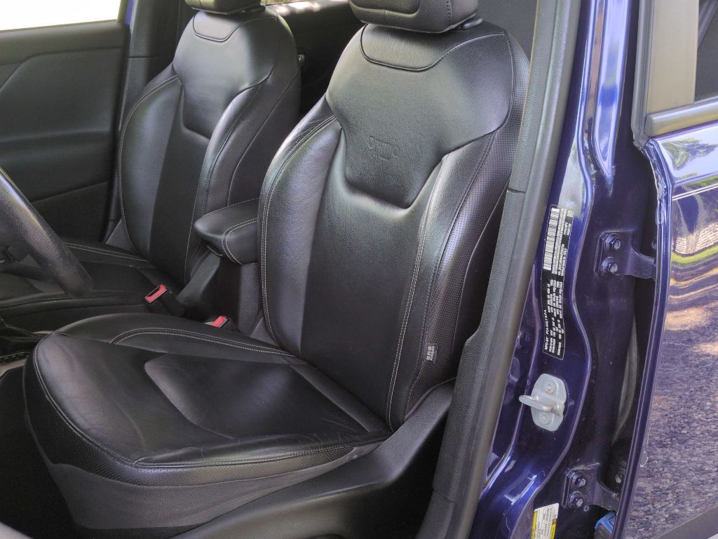 2017 Jeep Renegade Image 8