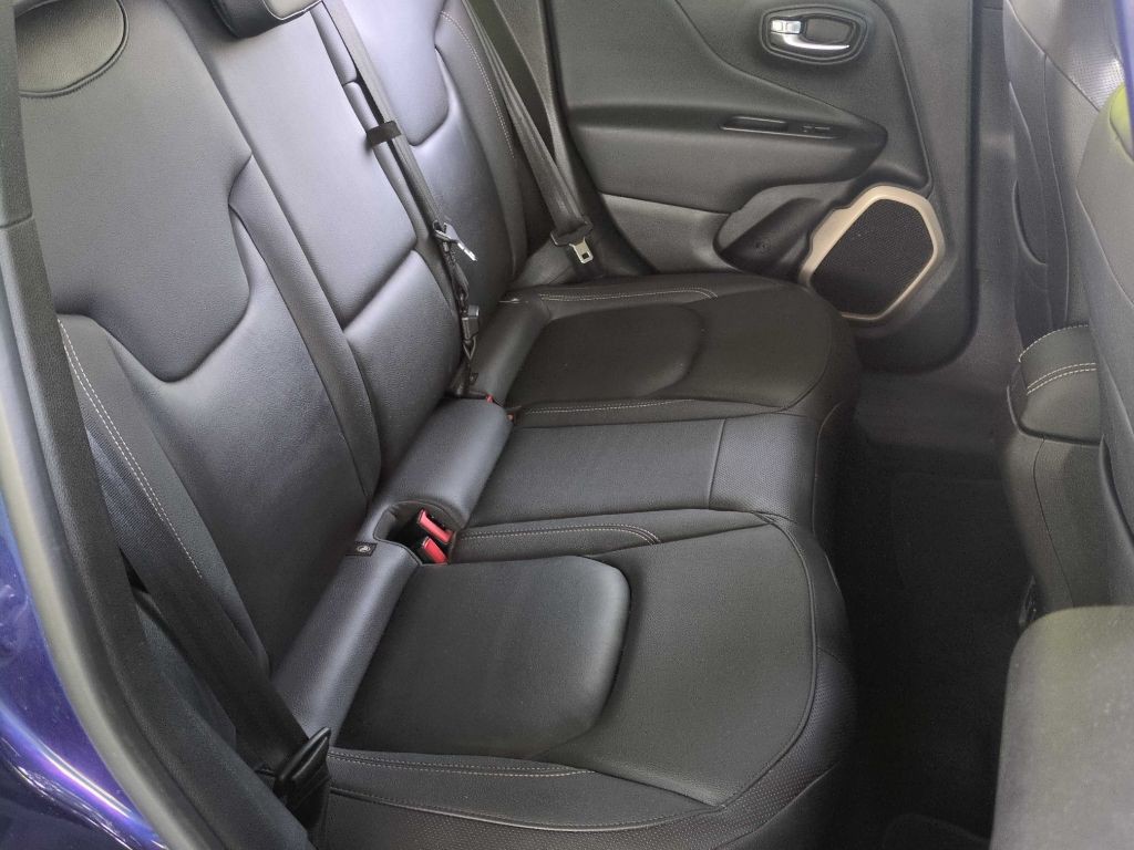 2017 Jeep Renegade Image 13