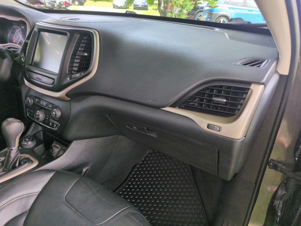 2015 Jeep Cherokee Image 15