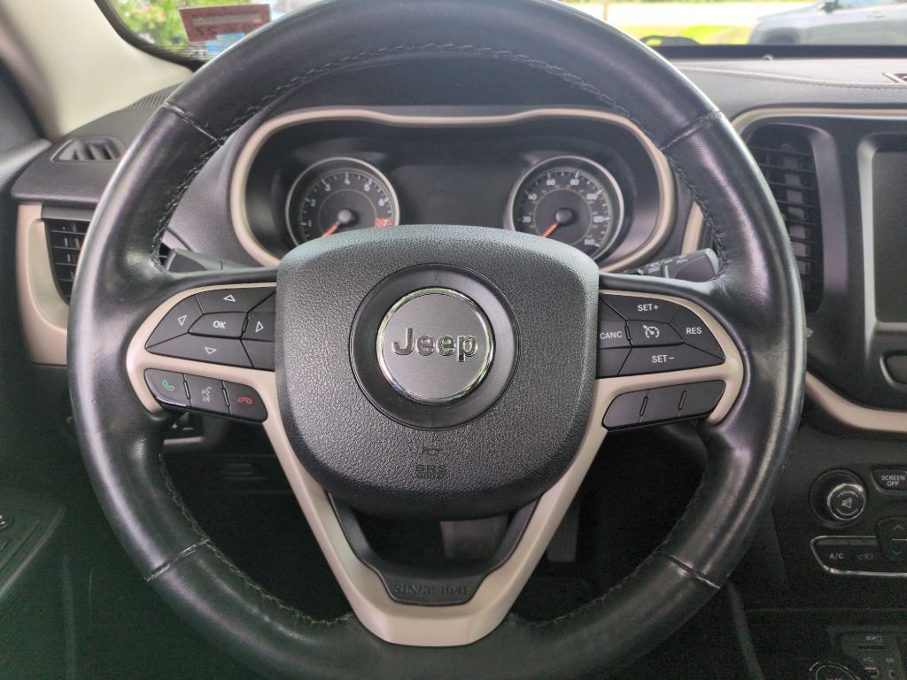 2015 Jeep Cherokee Image 18