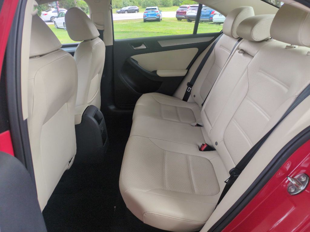 2018 Volkswagen Jetta Image 9