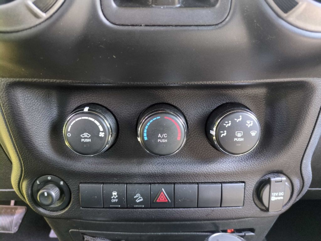 2017 Jeep Wrangler Unlimited Image 12