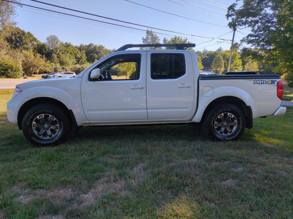 2015 Nissan Frontier Image 3
