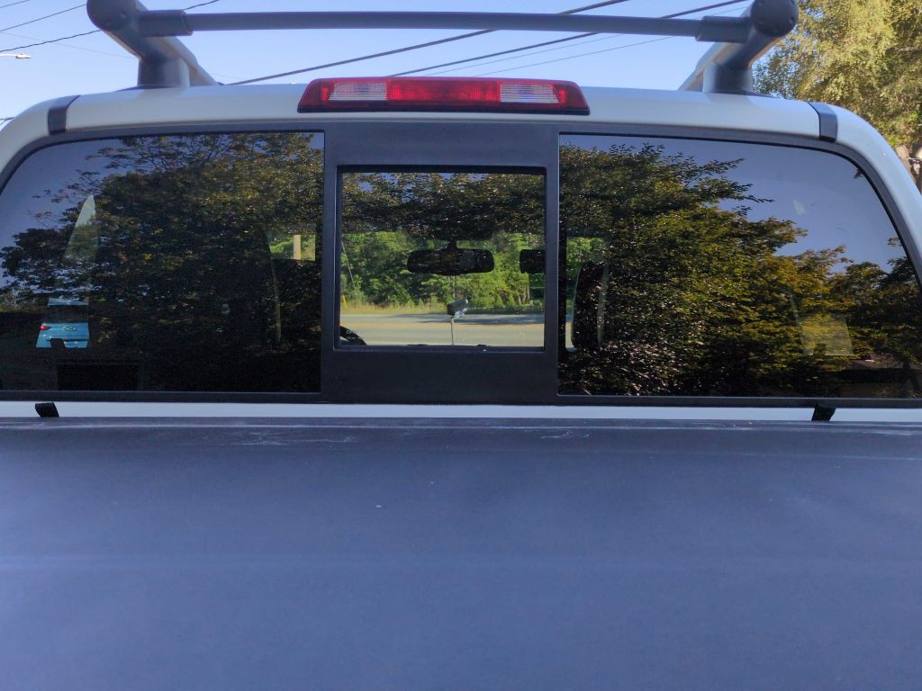 2015 Nissan Frontier Image 6