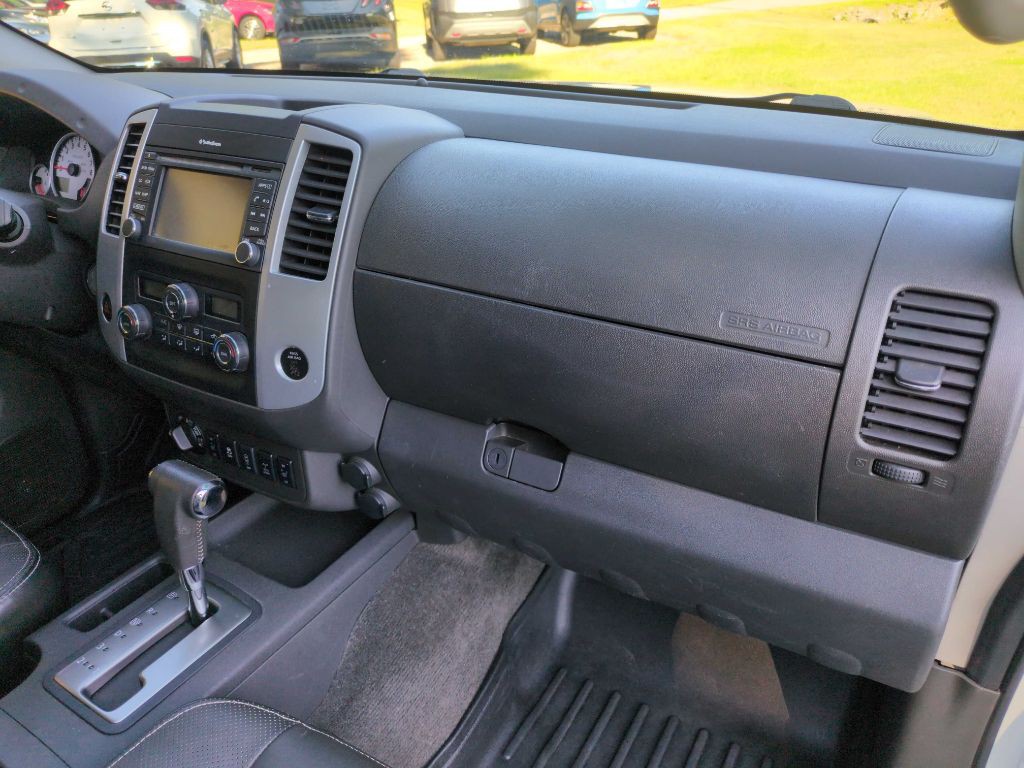 2015 Nissan Frontier Image 19
