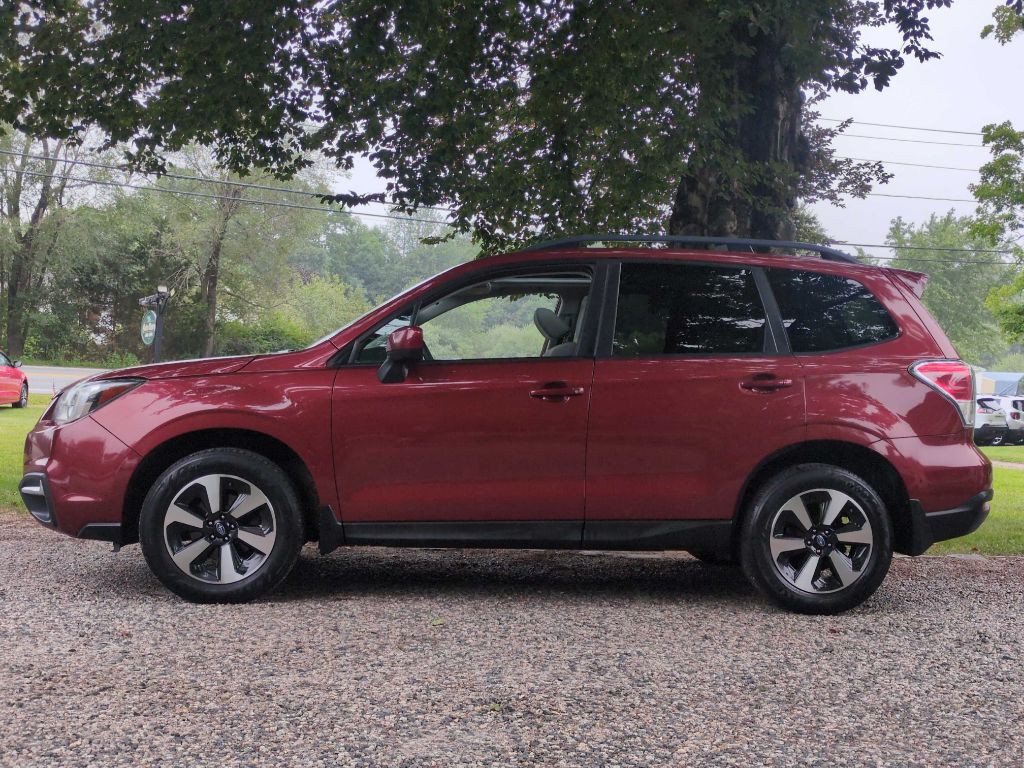 2017 Subaru Forester Image 3