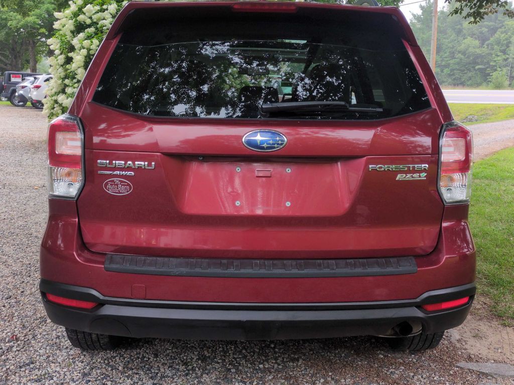 2017 Subaru Forester Image 4