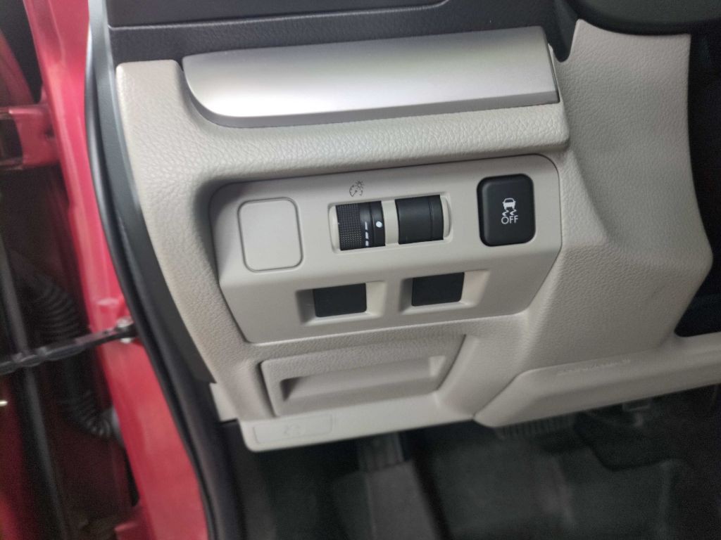 2017 Subaru Forester Image 19