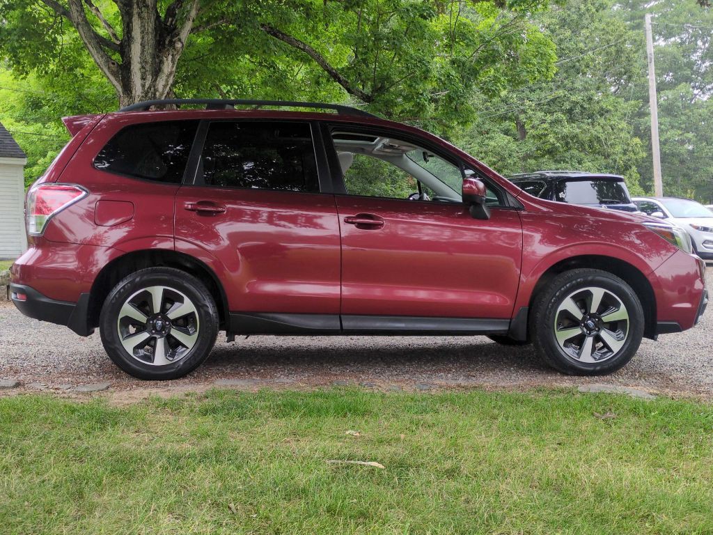 2017 Subaru Forester Image 33