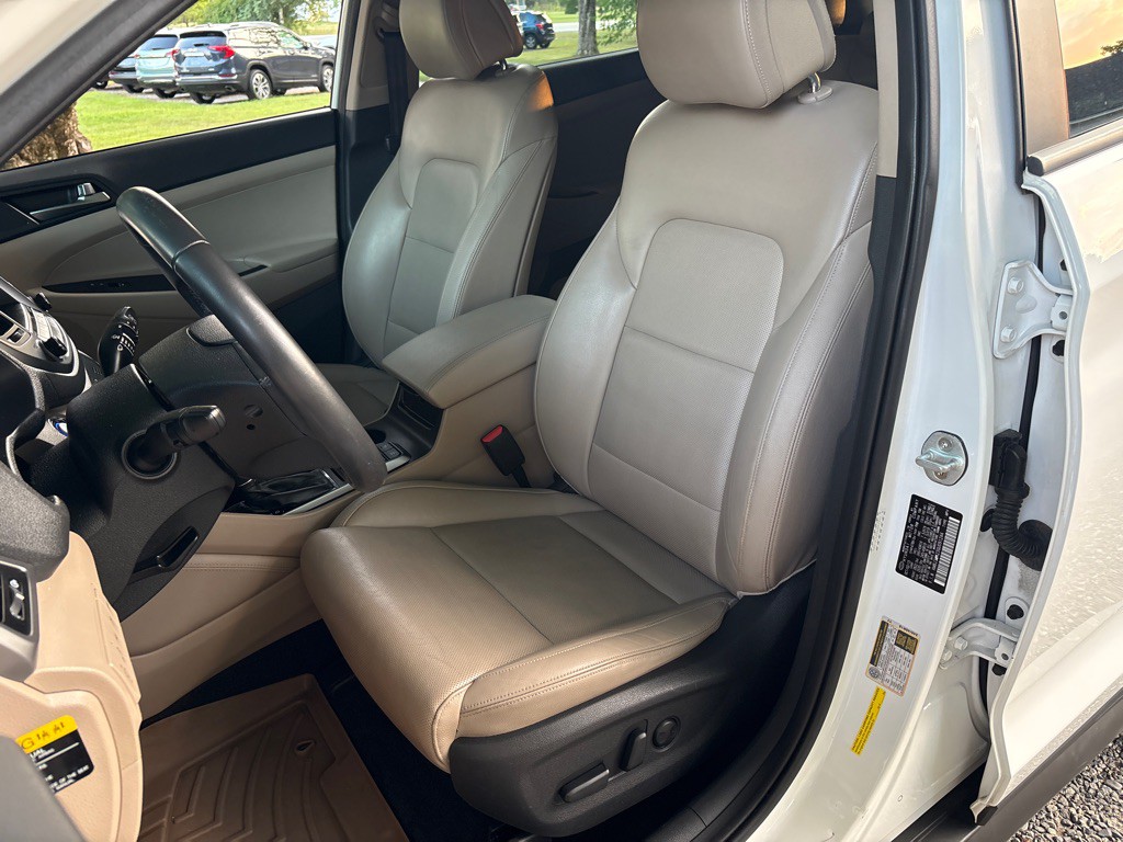 2016 Hyundai Tucson Image 10