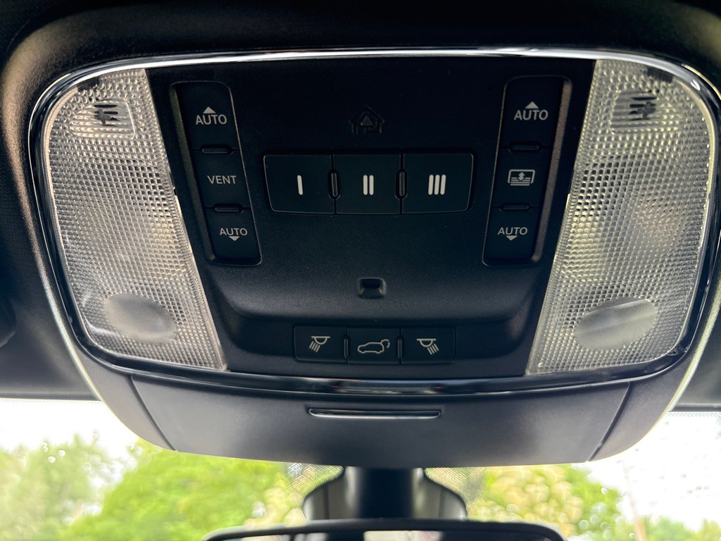 2019 Jeep Grand Cherokee Image 34