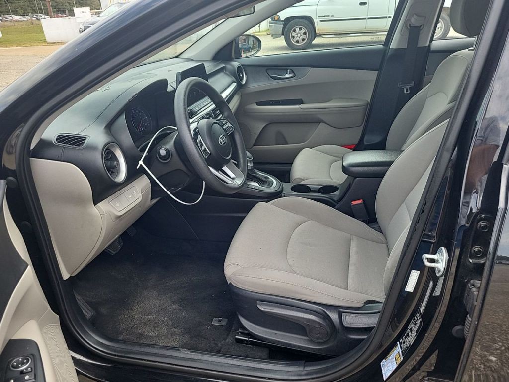 2021 Kia Forte Image 4