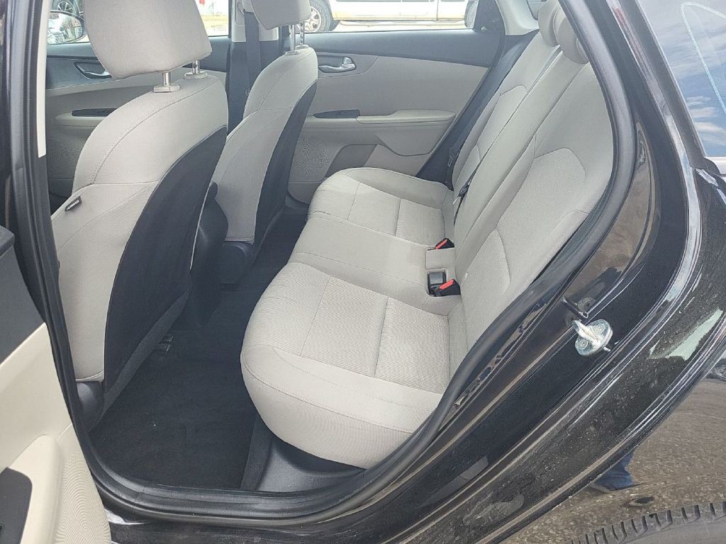 2021 Kia Forte Image 5