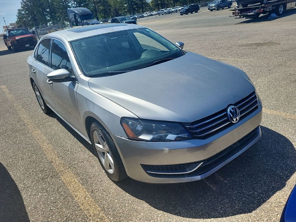 2012 Volkswagen Passat Image 9