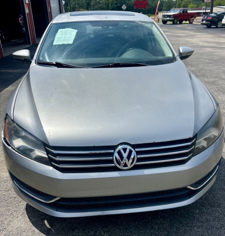 2012 Volkswagen Passat Image 2