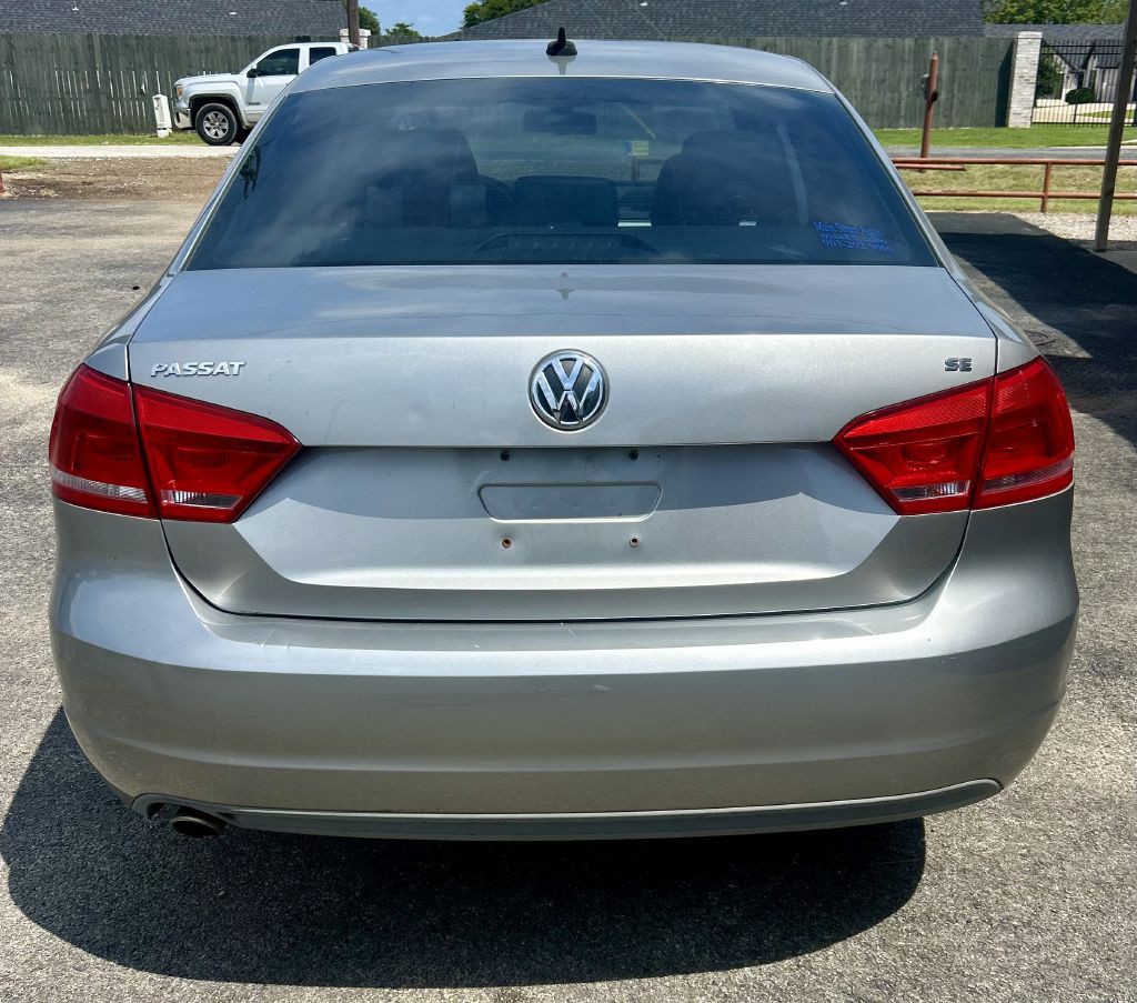 2012 Volkswagen Passat Image 9