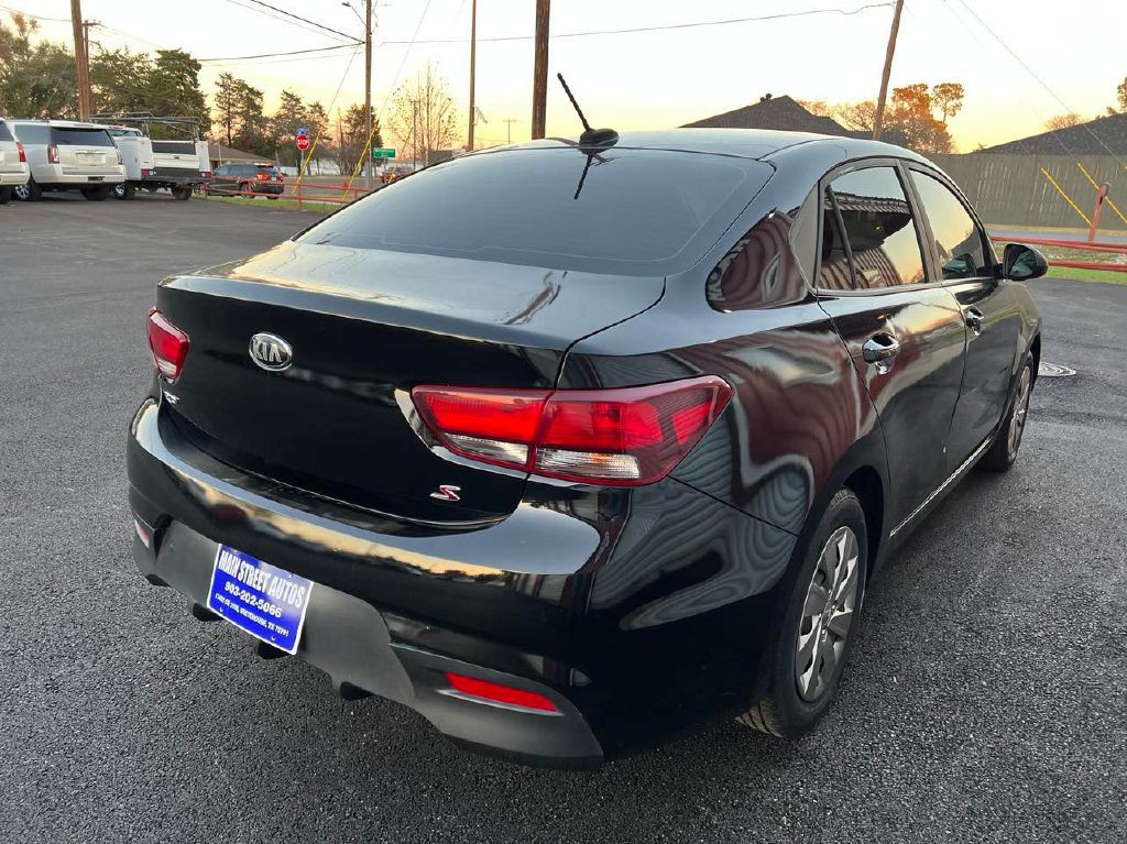 2018 Kia Rio Image 3