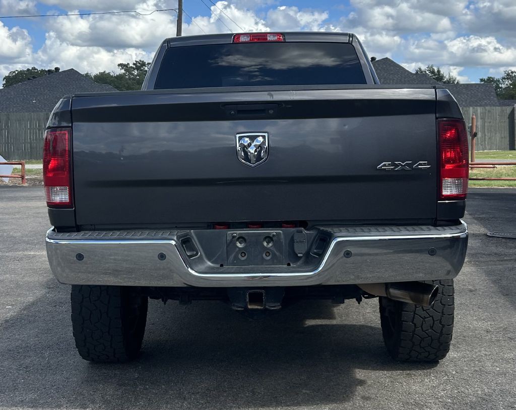 2014 RAM 2500 Image 10