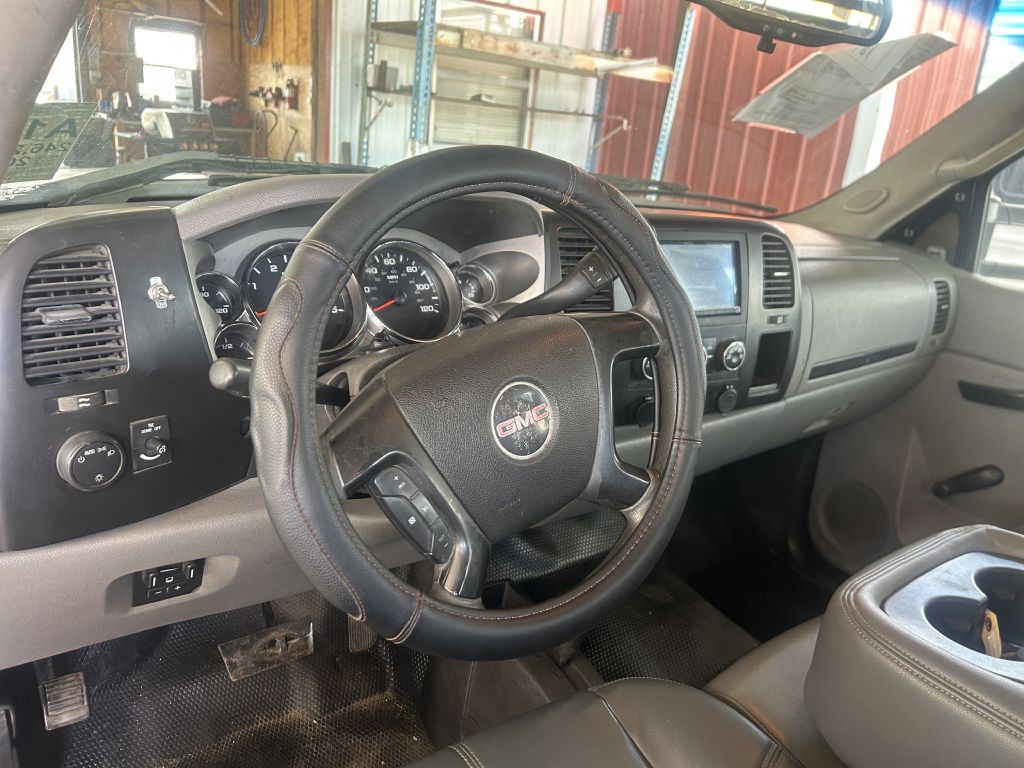 2010 GMC Sierra Image 3