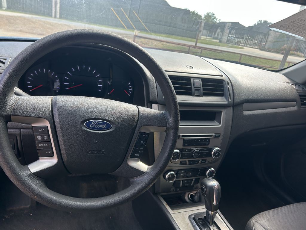 2012 Ford Fusion Image 3