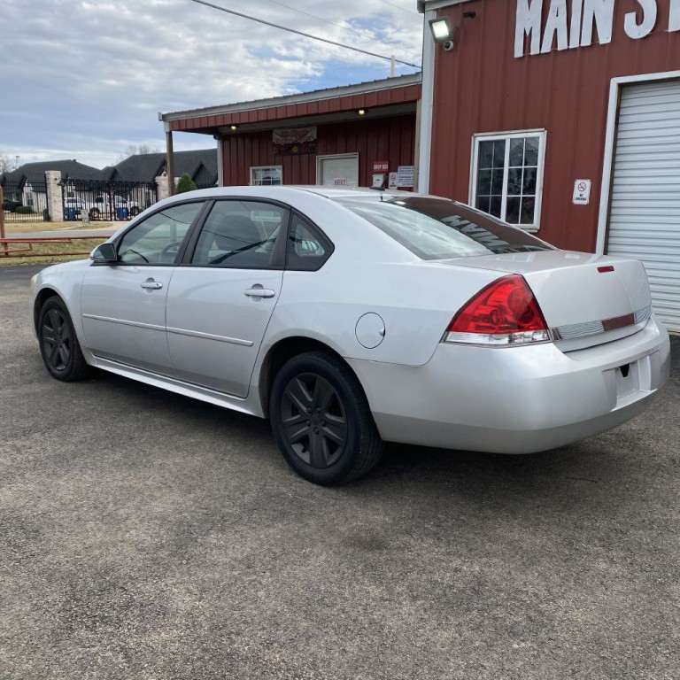 2011 Chevrolet Impala Image 3