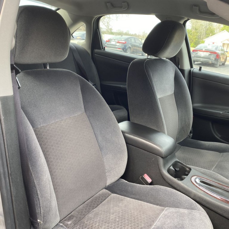 2011 Chevrolet Impala Image 11