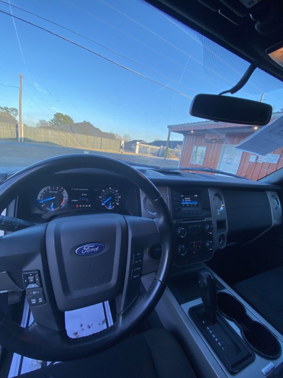 2017 Ford Expedition Image 8