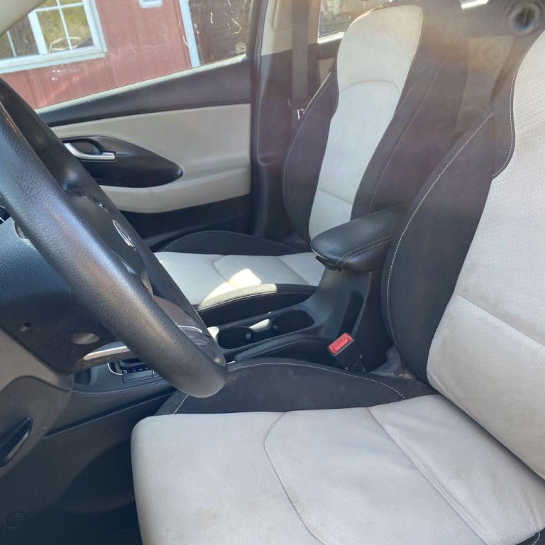 2018 Hyundai Elantra Image 4