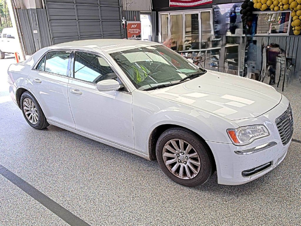 2014 Chrysler 300 Image 1