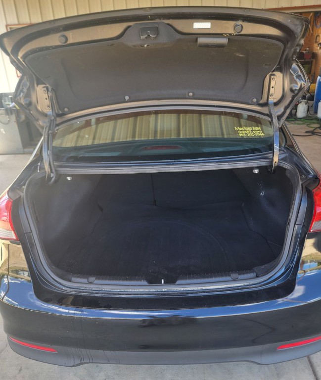 2017 Kia Forte Image 8