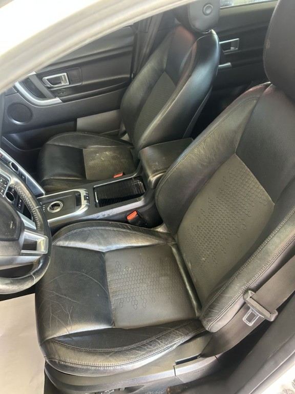 2016 Land Rover Discovery Sport Image 6