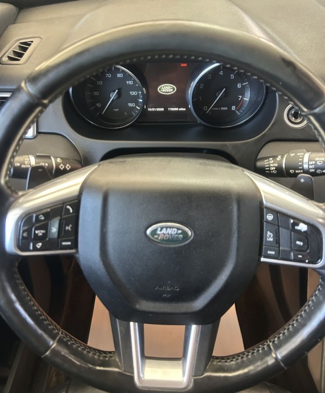 2016 Land Rover Discovery Sport Image 9