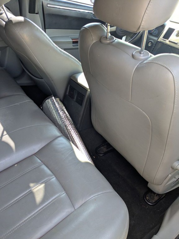 2006 Chrysler 300 Image 3