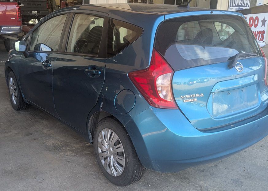 2016 Nissan Versa Image 2