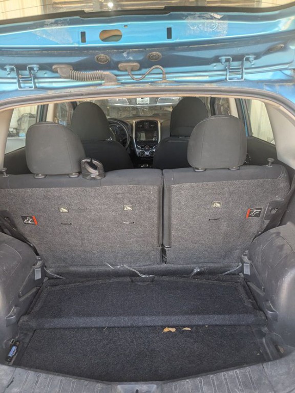 2016 Nissan Versa Image 3