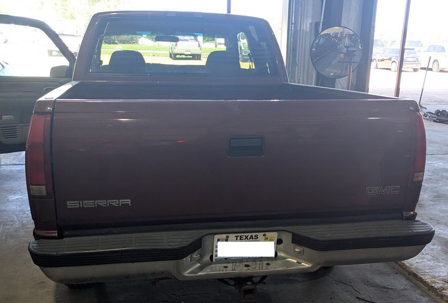 1998 GMC Sierra Image 4
