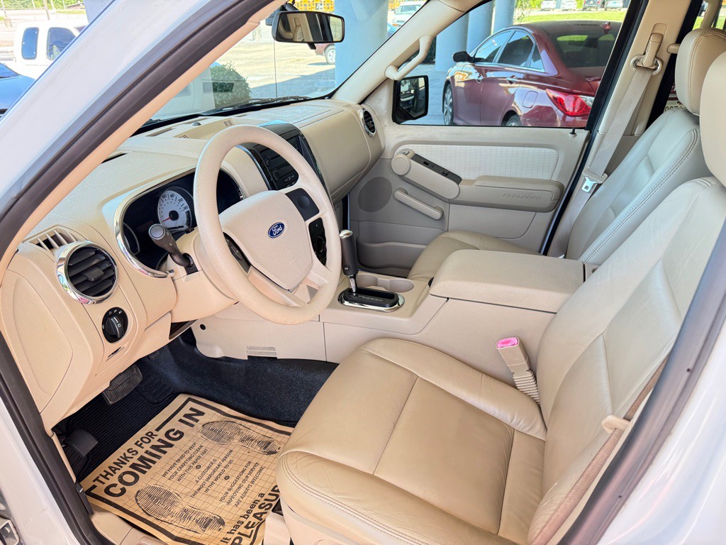 2007 Ford Explorer Image 10