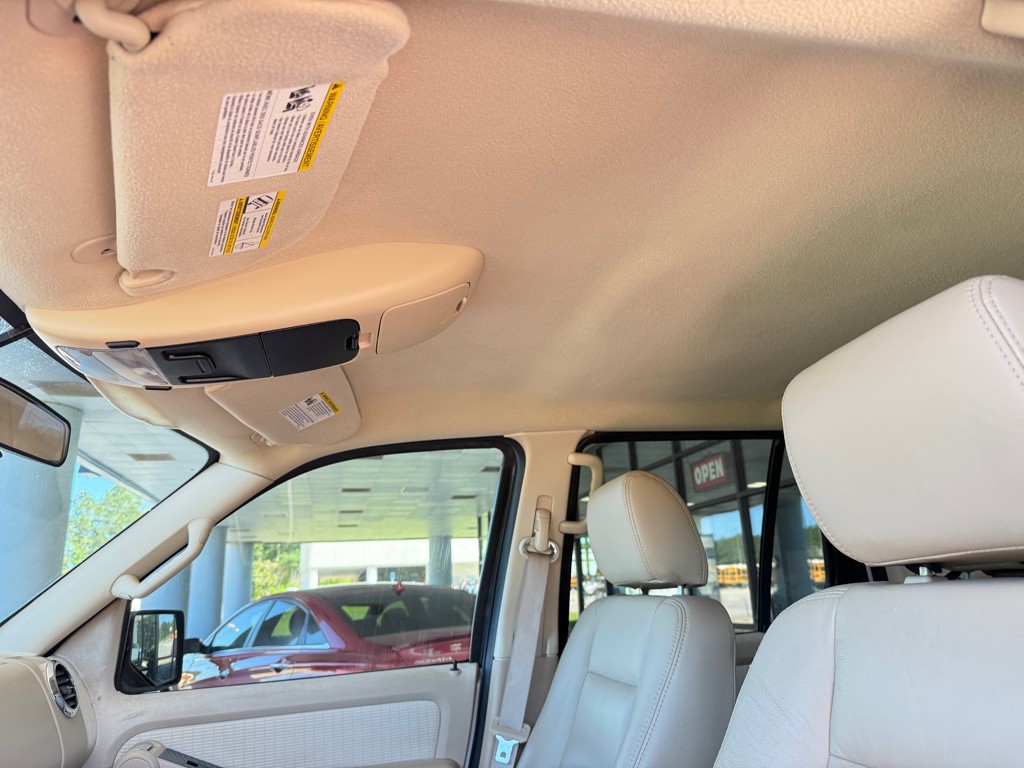 2007 Ford Explorer Image 11