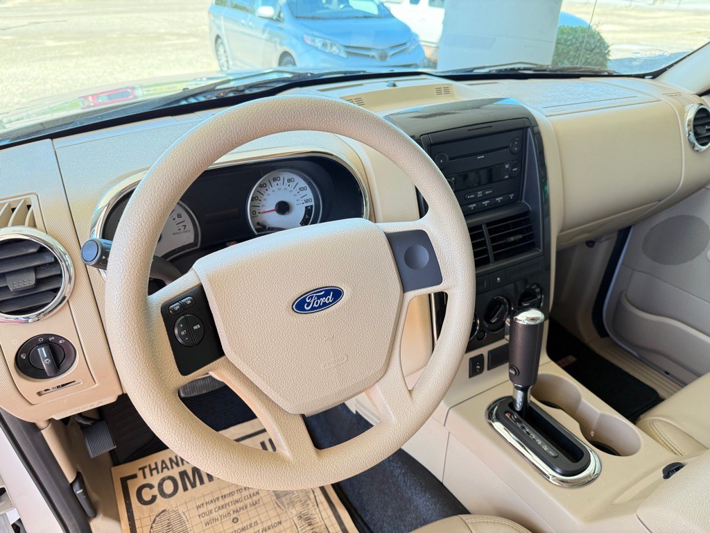 2007 Ford Explorer Image 13